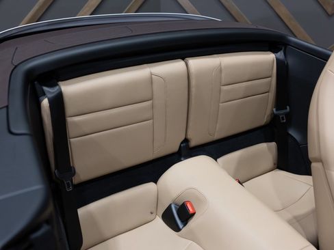 Used 2024 Porsche 911 Carrera image 30
