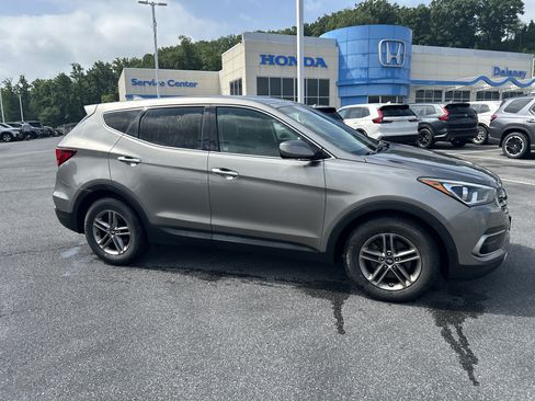 Used 2017 Hyundai Santa Fe Sport AWD/4WD image 2