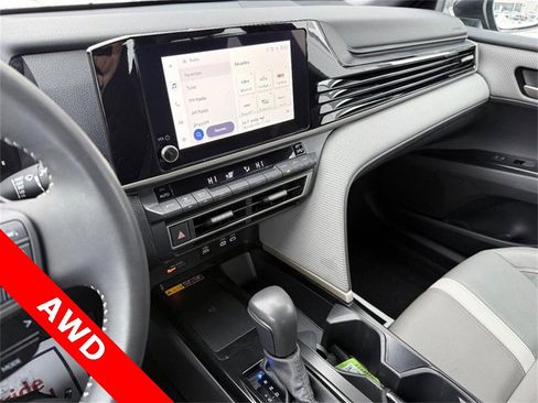 Used 2025 Toyota Camry SE image 25