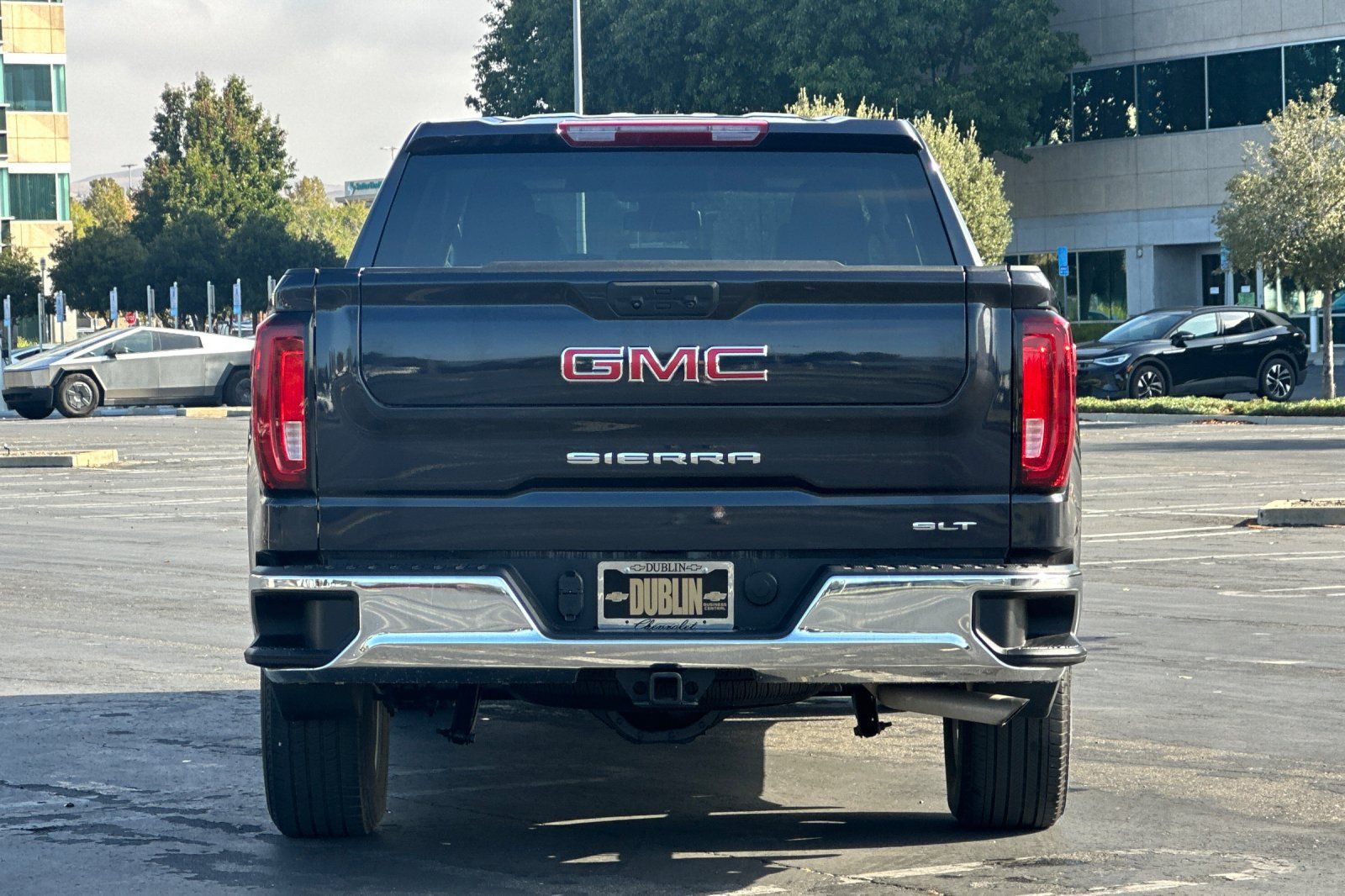 Used 2026 GMC Sierra 1500 SLT AWD/4WD image 5