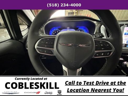 New 2026 Chrysler Pacifica Select AWD/4WD image 23