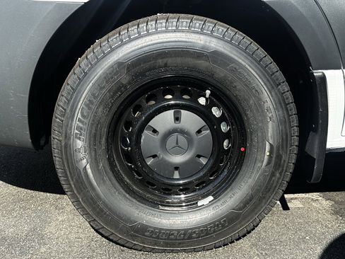 New 2025 Mercedes-Benz Sprinter 2500 image 14