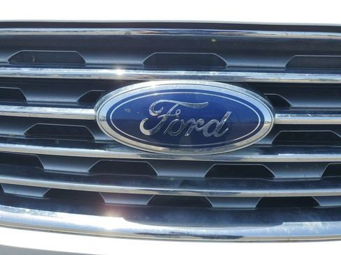 Used 2020 Ford Edge SE FWD image 36