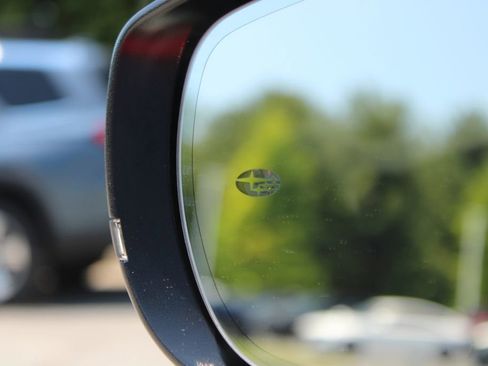 Used 2024 Subaru Crosstrek 2.5i Wilderness w/ Crosstrek Mirror Package AWD/4WD image 33