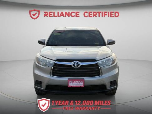 Used 2015 Toyota Highlander LE AWD/4WD image 10