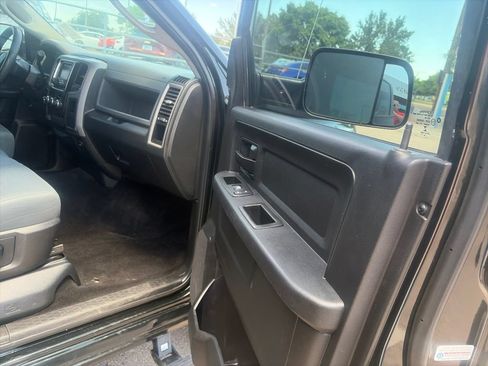 Used 2017 RAM 2500 Tradesman w/ Chrome Appearance Group AWD/4WD image 18