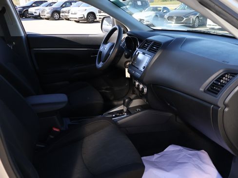 Used 2021 Mitsubishi Outlander Sport LE image 11