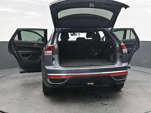 Used 2020 Volkswagen Atlas Cross Sport SE AWD/4WD image 36