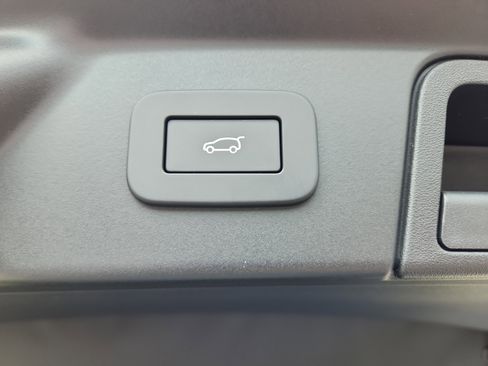 New 2026 Land Rover Range Rover Velar Dynamic SE image 14