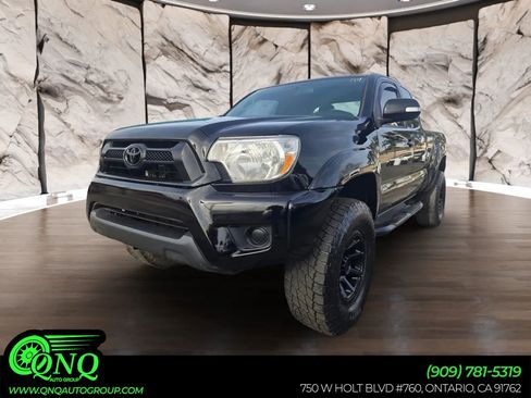 Used 2015 Toyota Tacoma image 1