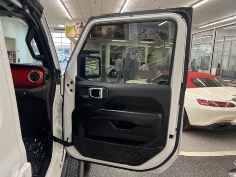 Used 2021 Jeep Wrangler Unlimited Rubicon AWD/4WD image 27