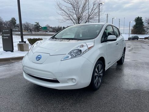 Used 2017 Nissan Leaf SV image 1