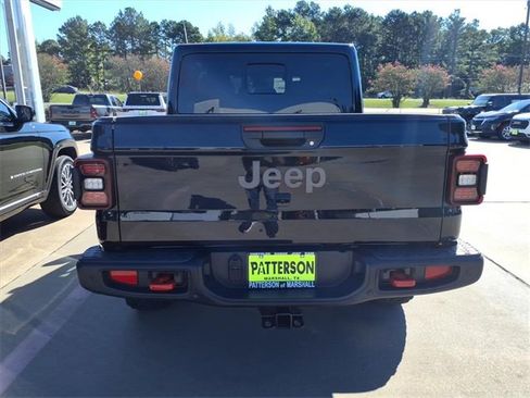 New 2025 Jeep Gladiator Rubicon image 3