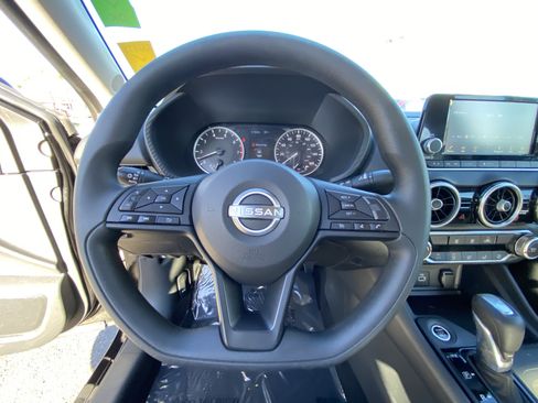 Used 2024 Nissan Sentra S image 25