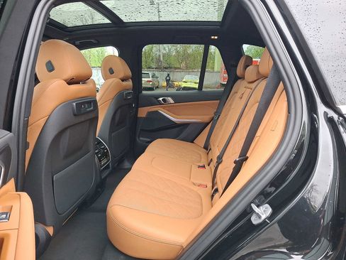 Certified 2023 BMW X5 xDrive40i w/ Premium Package AWD/4WD image 10