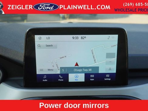 Used 2022 Ford Escape SE w/ Cold Weather Package image 19