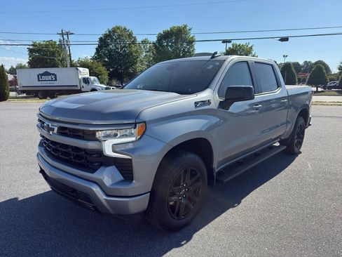 Used 2025 Chevrolet Silverado 1500 RST w/ Convenience Package II AWD/4WD image 2