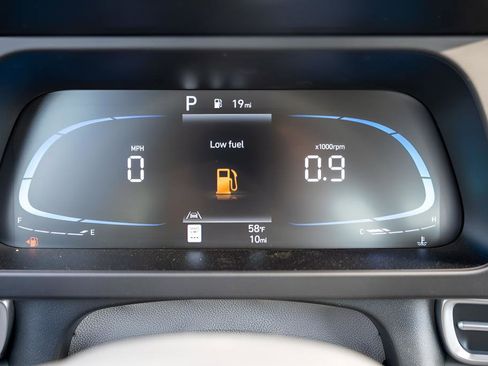 New 2025 Hyundai Elantra Sport FWD image 25