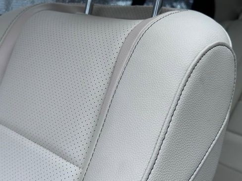 Used 2024 Mercedes-Benz GLE 350 4MATIC image 18