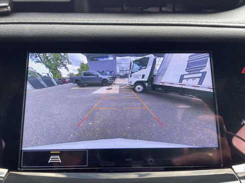 Used 2023 Cadillac XT6 Premium Luxury image 28