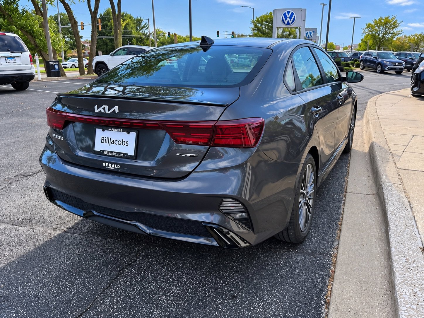 Used 2023 Kia Forte GT-Line w/ GT-Line Premium Package FWD image 7