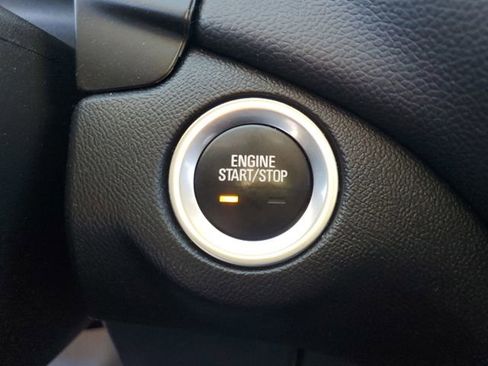 Used 2023 Chevrolet Equinox LT image 29