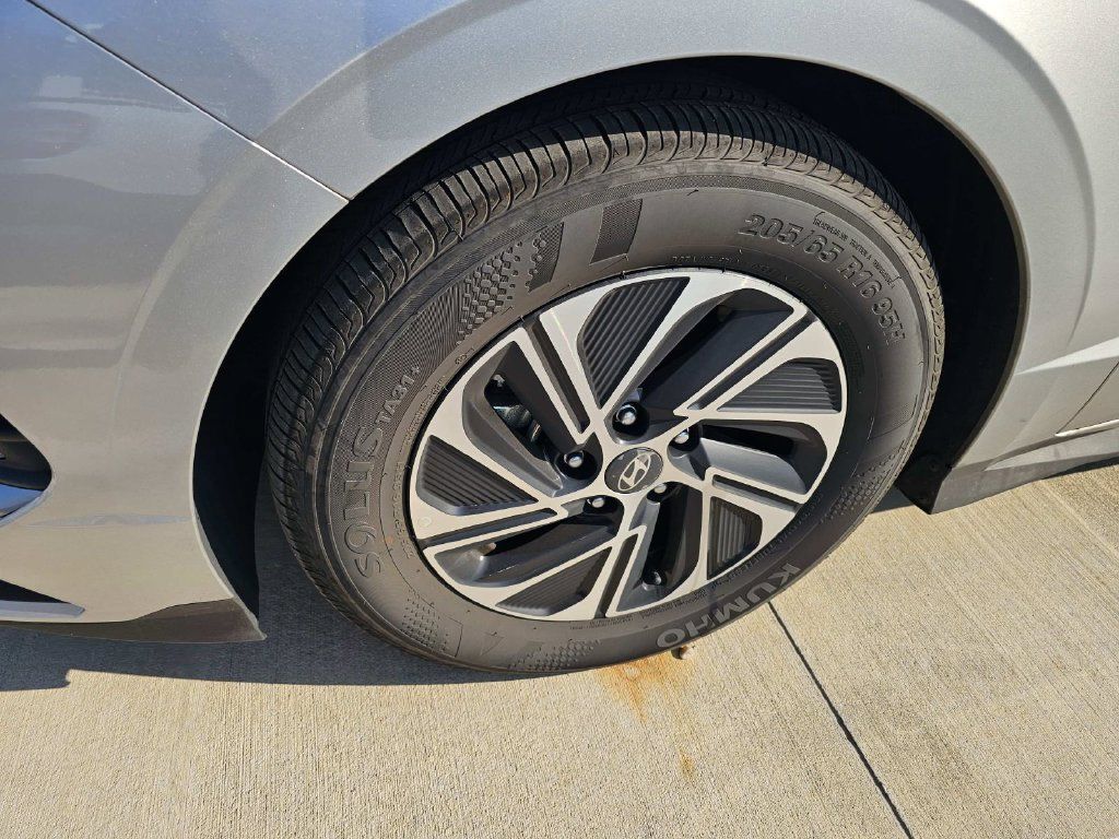 Certified 2026 Hyundai Sonata Blue FWD image 10