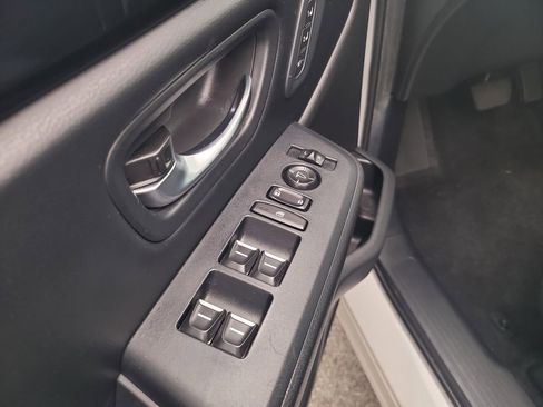 Used 2024 Honda Pilot Touring image 10