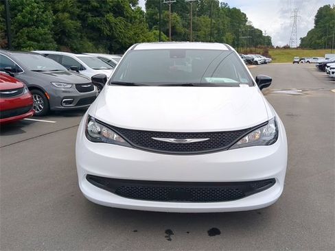 New 2026 Chrysler Voyager LX image 22