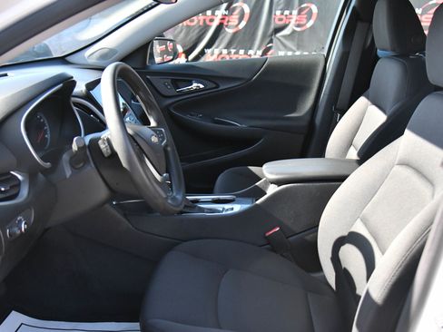 Used 2024 Chevrolet Malibu LT FWD image 17