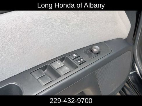 Used 2010 Nissan Sentra 2.0 SR FWD image 11