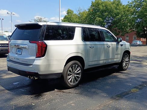 Used 2021 GMC Yukon XL Denali AWD/4WD image 3