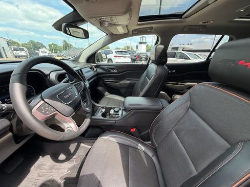 Used 2023 GMC Acadia AT4 w/ Preferred Package AWD/4WD image 4