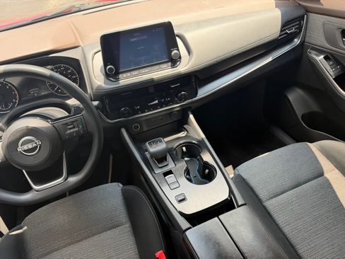 Used 2022 Nissan Rogue SV FWD image 21