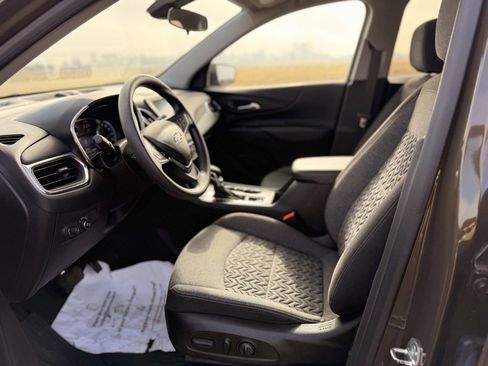 Used 2023 Chevrolet Equinox LT w/ LPO, Floor Liner Package image 9