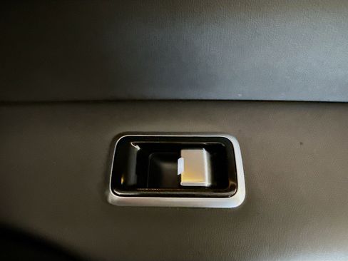 Used 2025 Jaguar F-PACE R-Dynamic S image 31