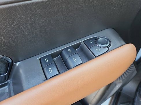 Certified 2025 GMC Canyon AT4 image 19