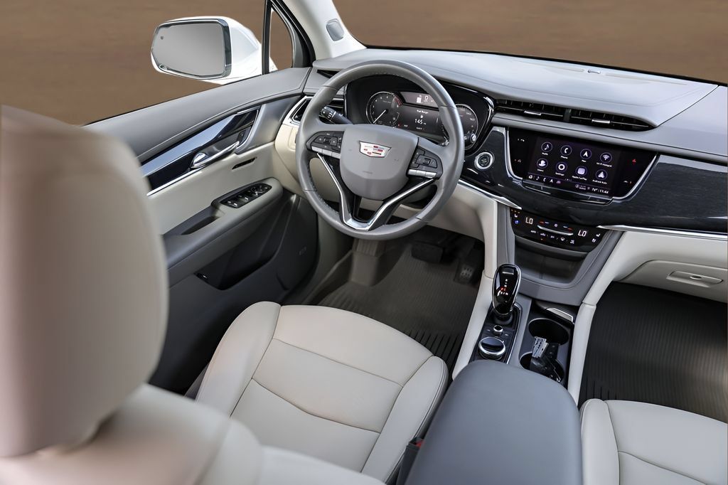 Used 2023 Cadillac XT6 Premium Luxury FWD image 30