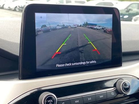 Used 2022 Ford Escape SE image 12