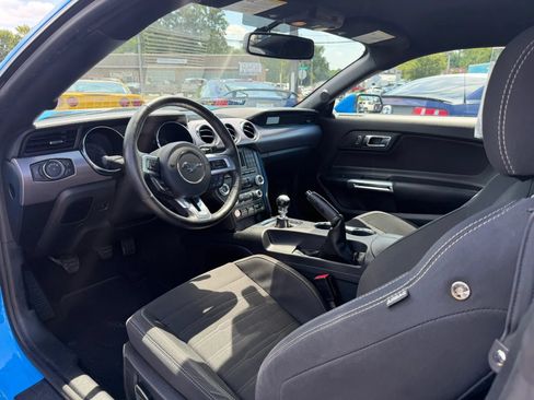 Used 2017 Ford Mustang GT RWD image 13