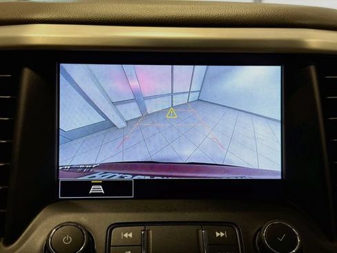 Certified 2023 GMC Acadia SLT w/ Preferred Package AWD/4WD image 13