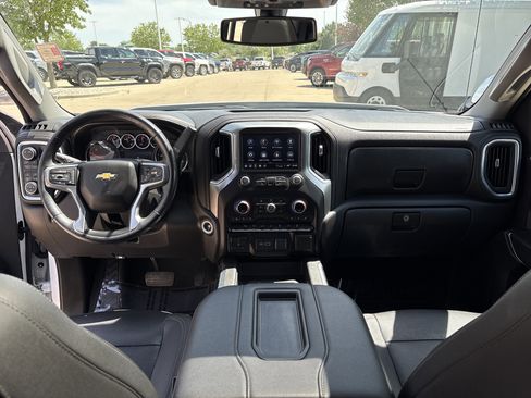 Used 2021 Chevrolet Silverado 1500 LTZ AWD/4WD image 16