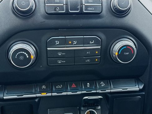 Used 2020 Chevrolet Silverado 1500 LT Trail Boss AWD/4WD image 12