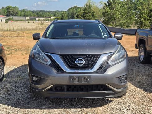 Used 2018 Nissan Murano SV w/ Premium Package image 2