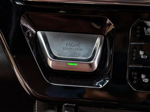 Used 2025 GMC Sierra 2500 Denali Ultimate image 23