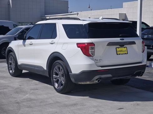 Certified 2023 Ford Explorer XLT w/ Equipment Group 202A image 7