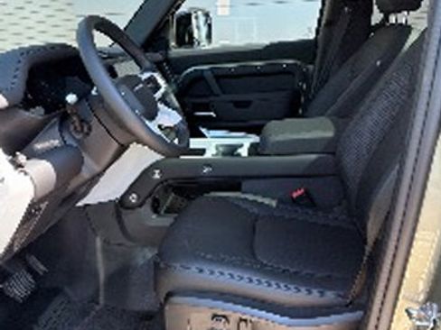Used 2025 Land Rover Defender 110 S AWD/4WD image 6