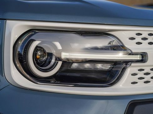 Used 2025 Ford Bronco Sport Heritage w/ Convenience Package image 2