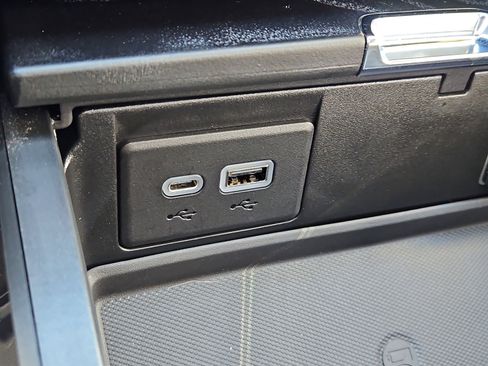 Used 2022 GMC Yukon Denali image 12