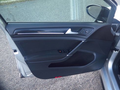 Used 2017 Volkswagen GTI Sport image 24